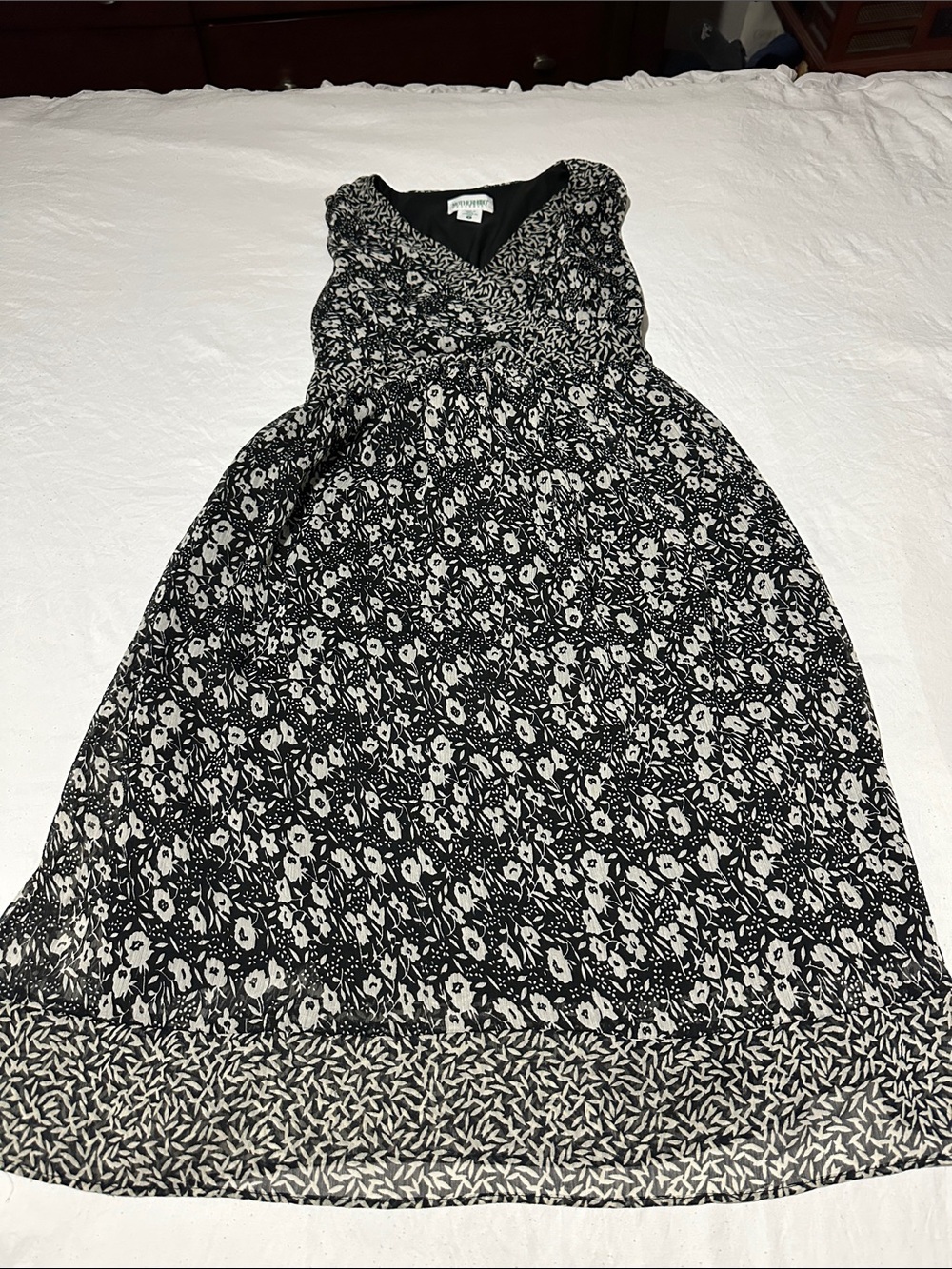 Motherhood Maternity Black & White Floral Midi Dress